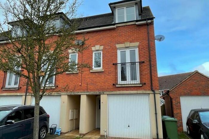 3 Bedroom End Of Terrace House To Rent In Camomile Close, Downham Market, PE38