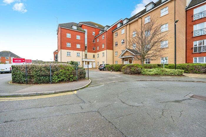 2 Bedroom Flat For Sale In Palgrave Road, Bedford, Bedfordshire, MK42