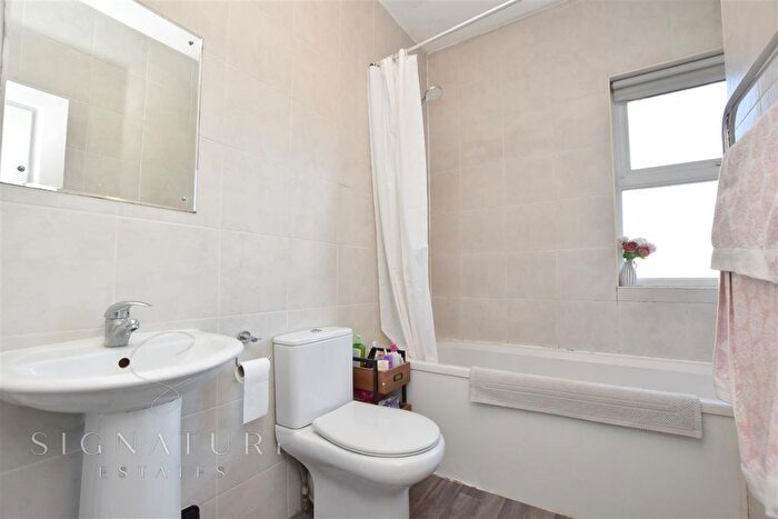 1 Bedroom Flat To Rent In London Road, High Wycombe, HP11
