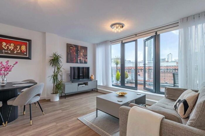 1 Bedroom Apartment For Sale In Newhall Court, George Street, Birmingham, B3
