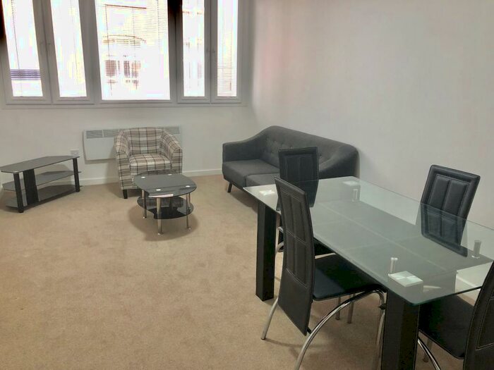 2 Bedroom Apartment To Rent In Hounds Gate House, Nottingham, NG1