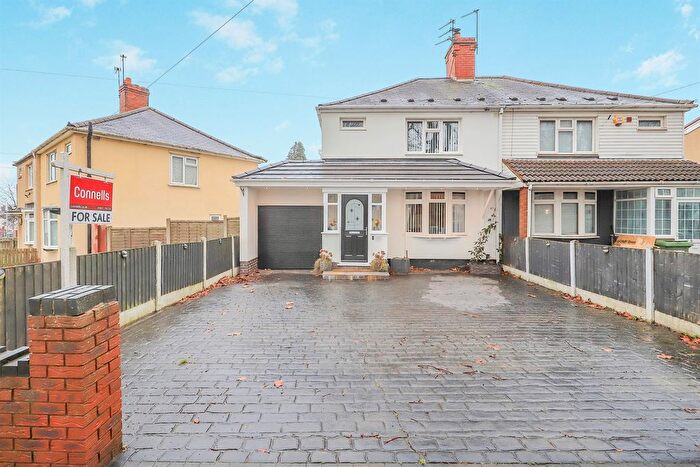 3 Bedroom Semi Detached House For Sale In Park Lane, Fallings Park, Wolverhampton, WV10