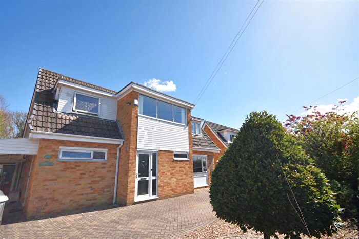 5 Bedroom Detached House For Sale In The Looms, Parkgate, CH64