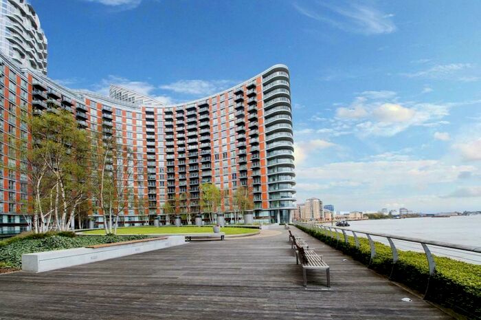 Studio To Rent In New Providence Wharf, Fairmont Avenue, Canary Wharf, Blackwall, London, E14