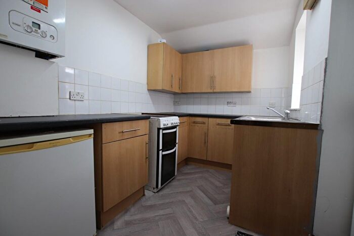 2 Bedroom End Of Terrace House To Rent In Tay Street, Burnley, BB11