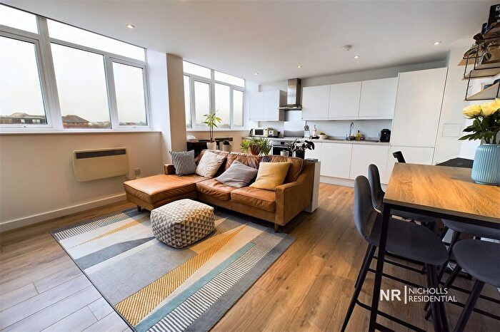 1 Bedroom Flat For Sale In East Street, Epsom, KT17