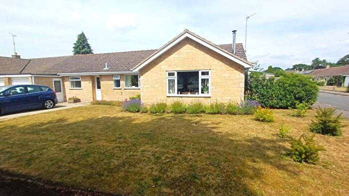 3 Bedroom Bungalow For Sale In Jackson Road, Bledington, OX7
