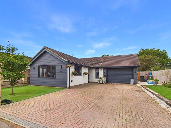 3 Bedroom Detached Bungalow For Sale In Fern Lawn, Abbeydale, Gloucester, GL4