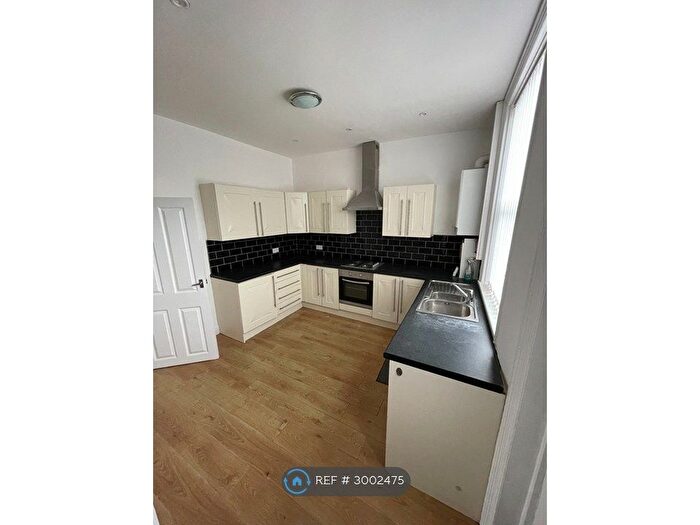 2 Bedroom Terraced House To Rent In Turf Lane, Oldham, OL2