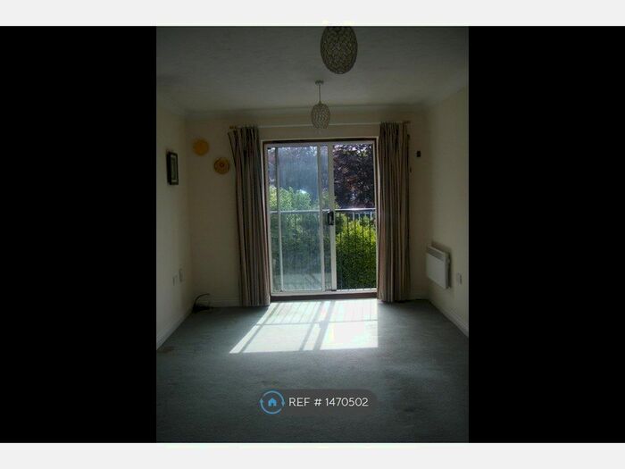 1 Bedroom Flat To Rent In Midanbury Lane, Southampton, SO18
