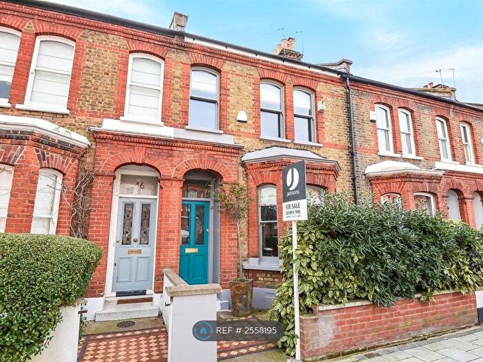 4 Bedroom Terraced House To Rent In Thornbury Road, London, SW2