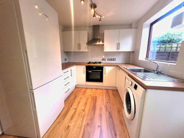 2 Bedroom Property To Rent In Pearl Gardens, Cippenham, Slough, SL1