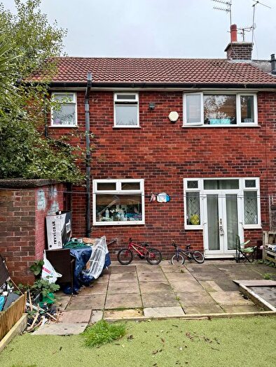 2 Bedroom Semi-Detached House For Sale In Whalley Road, Middleton, Manchester, M24