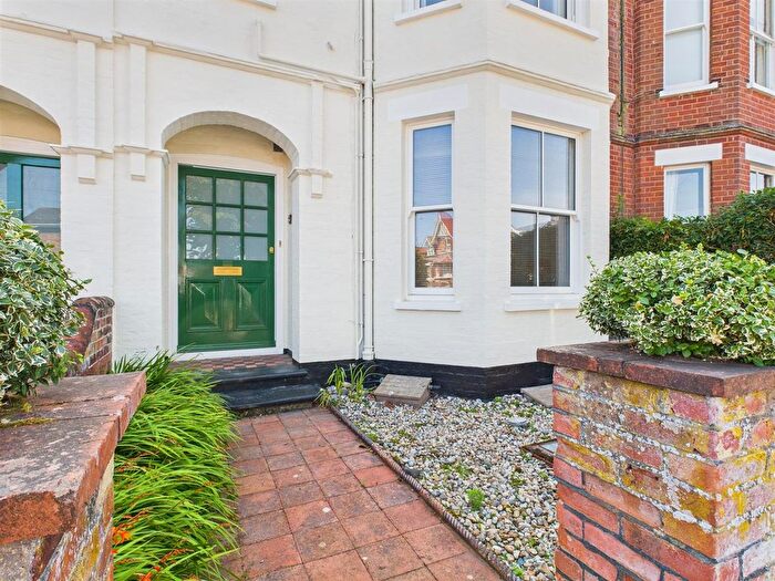 2 Bedroom Flat To Rent In Vicarage Road, Cromer, NR27