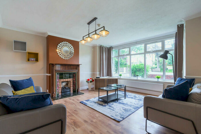 6 Bedroom House To Rent In St Anns Lane, Leeds, LS4