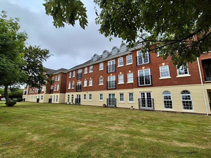2 Bedroom Apartment For Sale In Sunningdale Court, Lytham St Annes, FY8