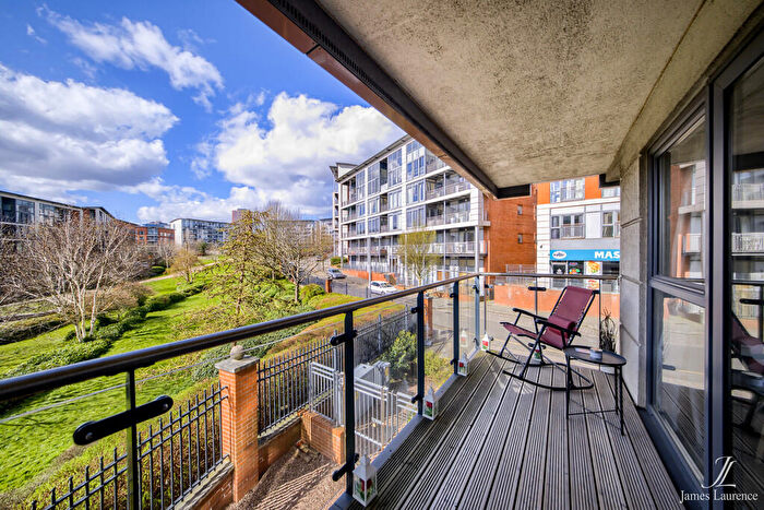 1 Bedroom Apartment For Sale In Mason Way, Park Central, Birmingham City Centre, B15