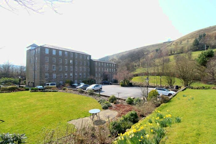 2 Bedroom Flat For Sale In Slack Lane, Little Hayfield, High Peak, SK22