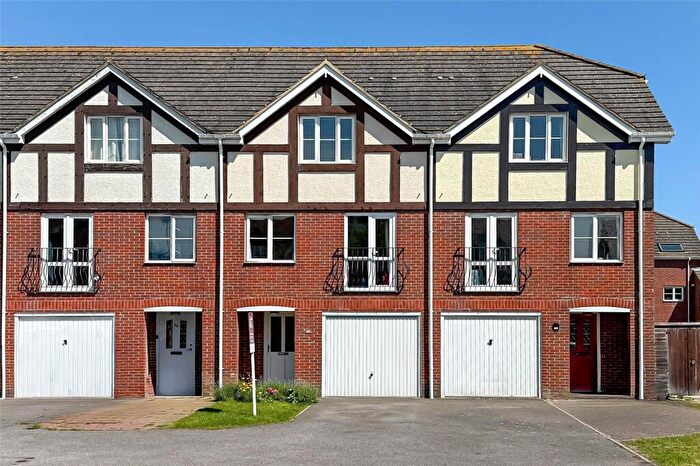 4 Bedroom Terraced House For Sale In Norfolk Road, Littlehampton, West Sussex, BN17