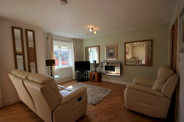 2 Bedroom Flat To Rent In Saxon Court, High Street, Iver, SL0