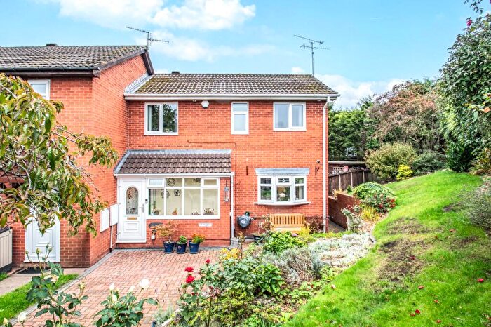 4 Bedroom Semi-Detached House For Sale In Kingsford Nouveau, Kingswinford, West Midlands, DY6