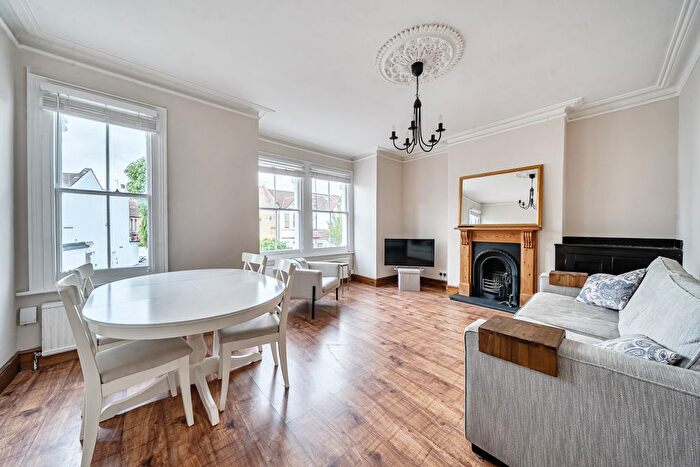 2 Bedroom Flat For Sale In Seaford Road, Ealing, London, W13