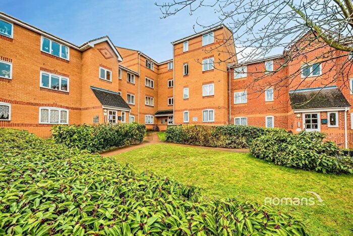 2 Bedroom Flat To Rent In Ascot Court, Aldershot, GU11