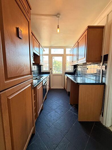 3 Bedroom Semi-detached House To Rent In First Avenue, Dagenham, RM10