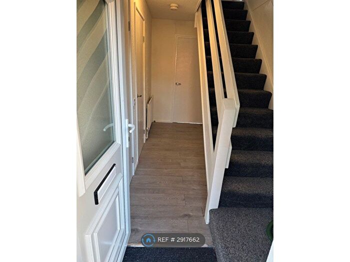 4 Bedroom End Terrace House To Rent In Casper Court, Nottingham, NG5
