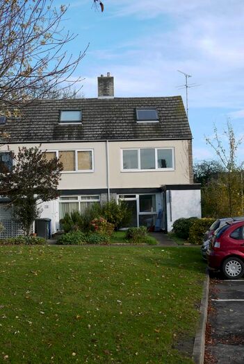 4 Bedroom End Of Terrace House To Rent In Mulberry Close, Cambridge, CB4