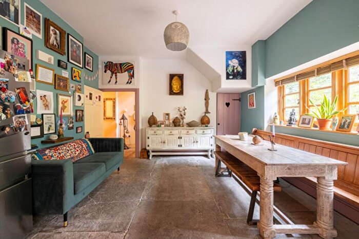 4 Bedroom Detached House For Sale In The Heart Of Glastonbury, BA6