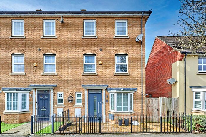 3 Bedroom Property For Sale In Roding Drive, Little Canfield, Dunmow, CM6