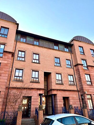 2 Bedroom Flat To Rent In Errol Gardens, Glasgow, G5