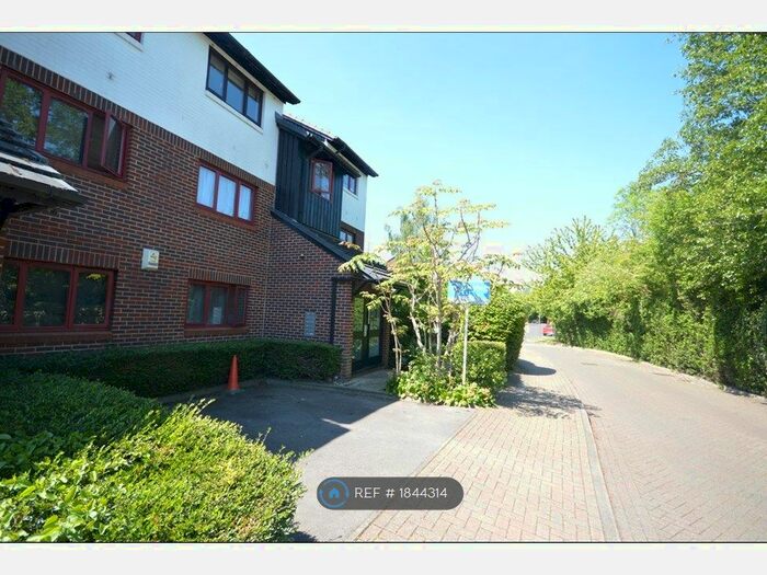 1 Bedroom Flat To Rent In West Quay Drive, Hayes, UB4