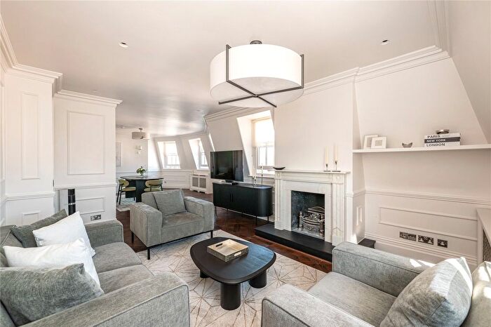 3 Bedroom Flat To Rent In Eaton Place, Belgravia, London, SW1X