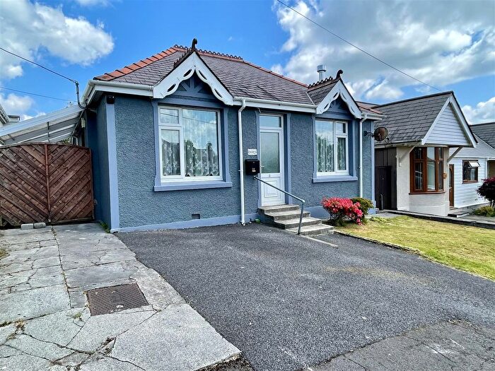2 Bedroom Bungalow For Sale In Singleton Road, Upper Tumble, Llanelli, SA14