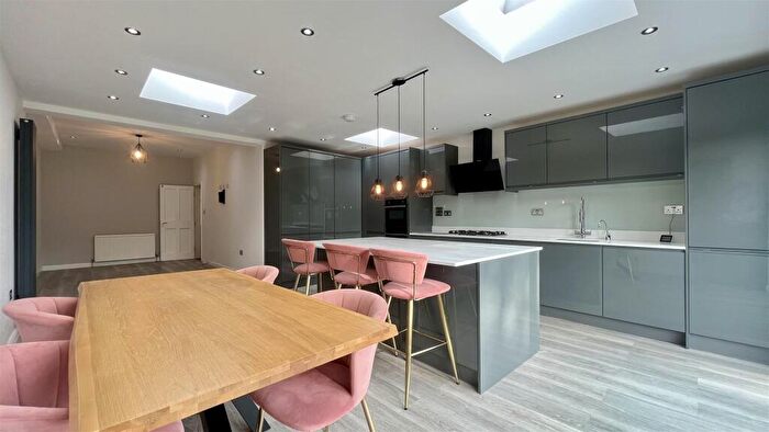 4 Bedroom House To Rent In Wordsworth Road, Wallington, SM6