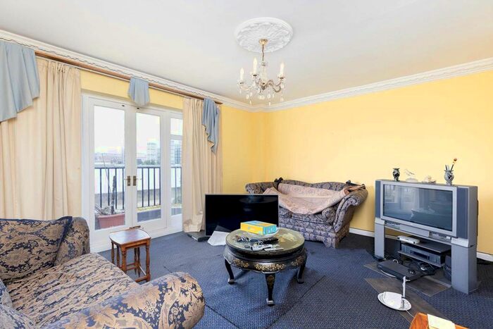 3 Bedroom Semi-Detached House To Rent In Waldair Court, Barge House Road, London, E16