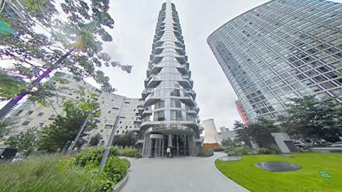 1 Bedroom Apartment To Rent In Charrington Tower, Biscayne Avenue, Canary Wharf, Blackwall, London, E14