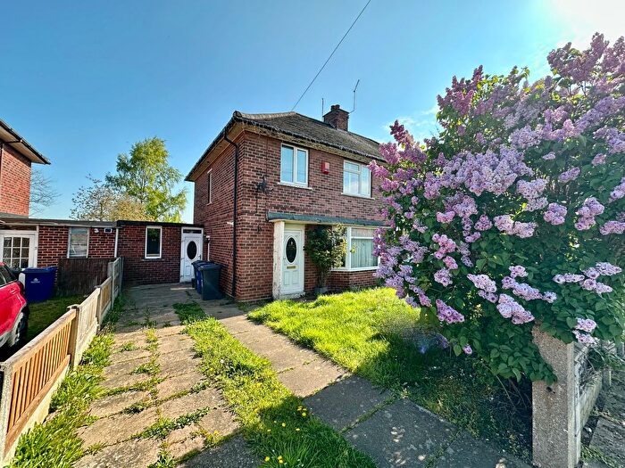 3 Bedroom Semi-detached House For Sale In Brosley Avenue, Barnby Dun, Doncaster, DN3