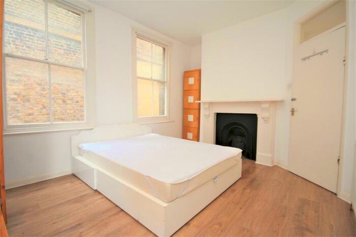 2 Bedroom Flat To Rent In Hoxton Street, Hoxton, London, N1