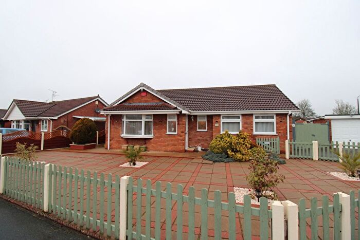 2 Bedroom Detached Bungalow For Sale In Waltham Road, Lincoln, LN6