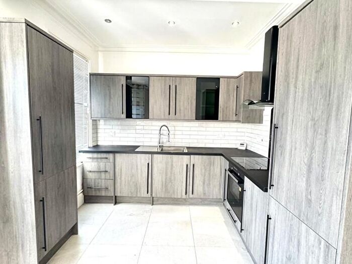 2 Bedroom Flat To Rent In Mulgrave Road, Croydon, CR0