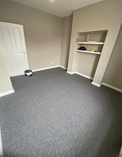 2 Bedroom Flat To Rent In Penarth Road, Cardiff, CF11