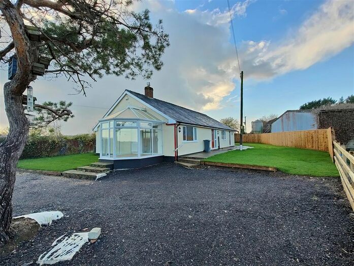 4 Bedroom Detached Bungalow To Rent In Bristol Road, Cambridge, Gloucester, GL2