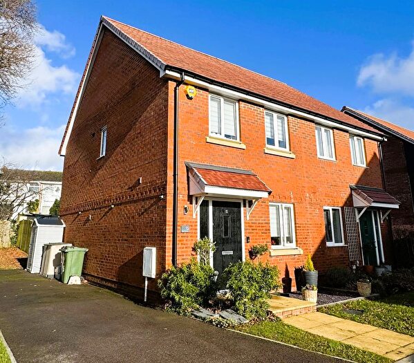 2 Bedroom Semi-Detached House For Sale In Tower Crescent, Hailsham, BN27