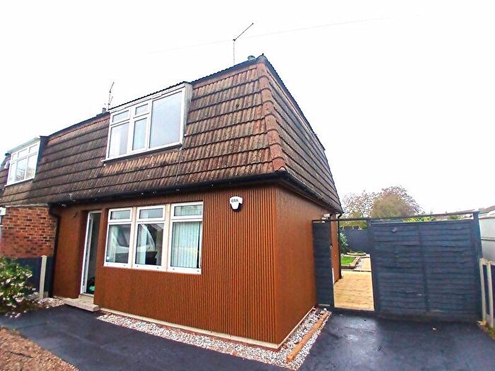 3 Bedroom Semi Detached House For Sale In Sweet Leys Drive, East Leake, LE12