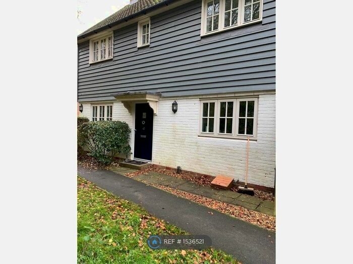 2 Bedroom Semi-Detached House To Rent In Nassau Drive, Crowborough, TN6