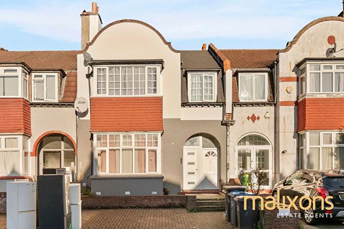 2 Bedroom Maisonette For Sale In Norbury Crescent, London, SW16