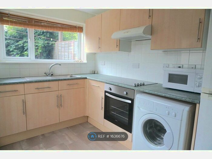 4 Bedroom Terraced House To Rent In Lansdown Road, Canterbury, CT1